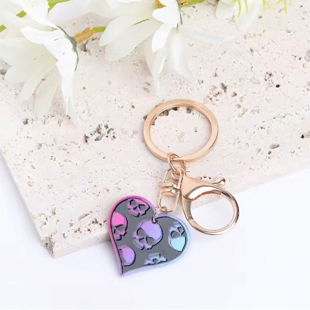 💀 ❤️ bag charm/ keychain - Picture 3 of 3